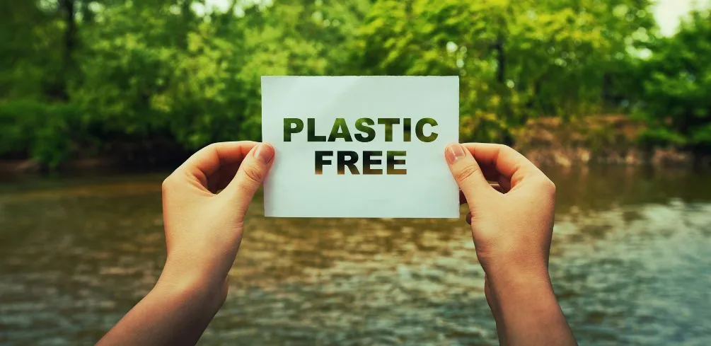 Plastic-Free Travel Tips For Your Next Beach Vacation